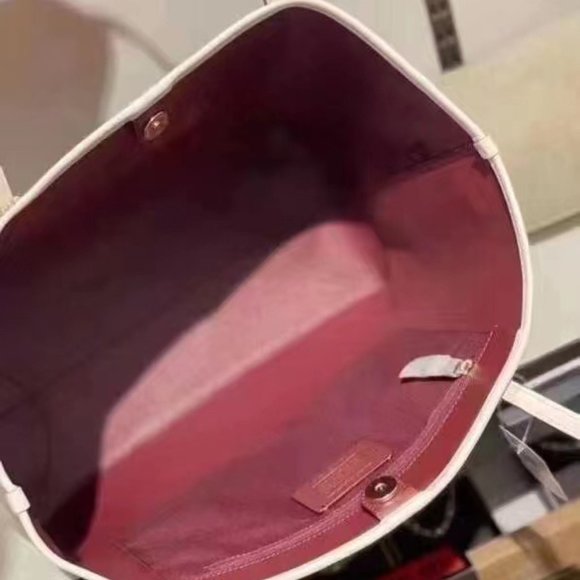 COACH City Tote In Signature Canvas With Love Print c2810 - Picture 6 of 11